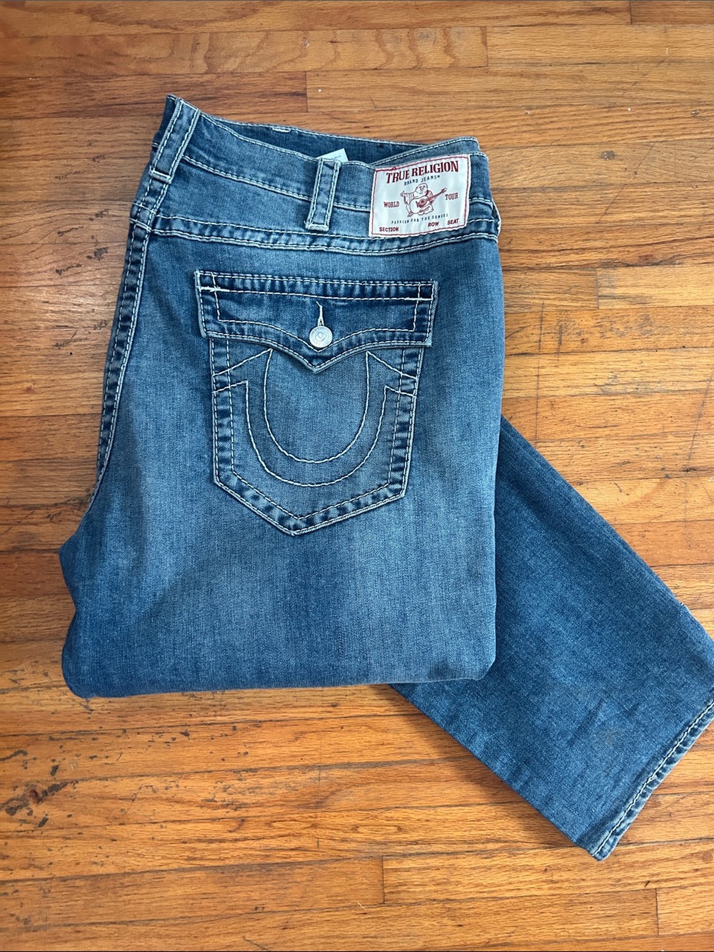 TRUE RELIGION JEANS with original stitching and pocket design, great style